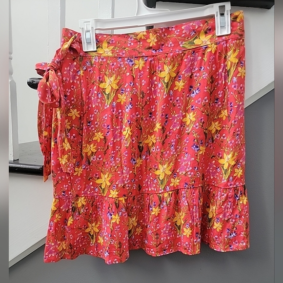 Gap size Med vintage floral wrap skirt Pockets Tie Belt NWT - Picture 3 of 5
